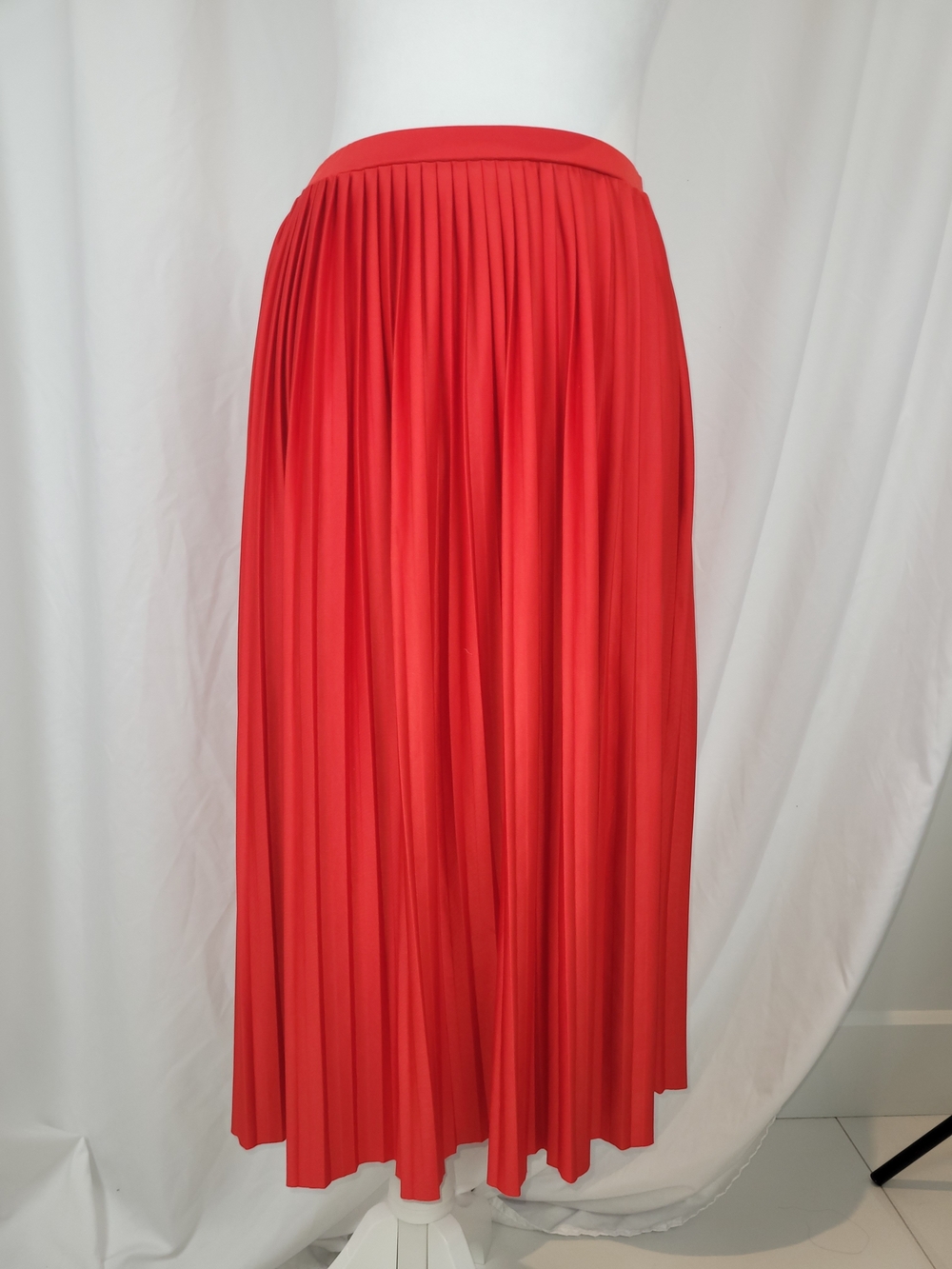 Twik ( Simons) Red Pleated Maxi Midi Skirt - Size Small (NWOT) - Picture 3 of 13